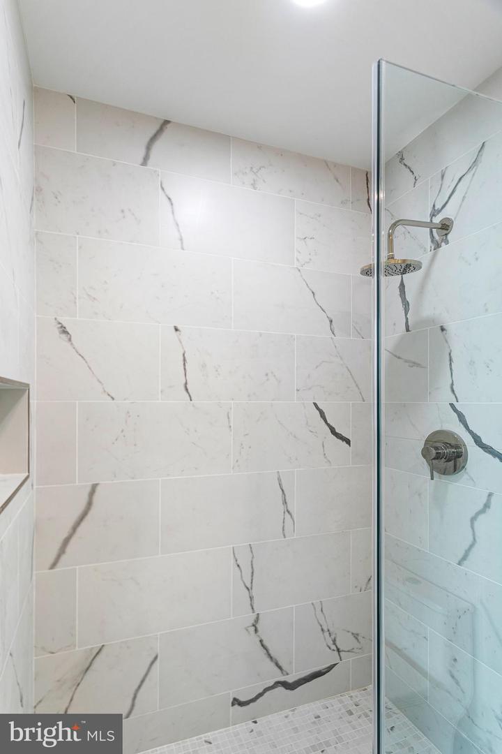 1516 EAST CAPITOL ST NE, WASHINGTON, District Of Columbia 20003, 2 Bedrooms Bedrooms, ,2 BathroomsBathrooms,Residential,For sale,1516 EAST CAPITOL ST NE,DCDC2227598 MLS # DCDC2227598