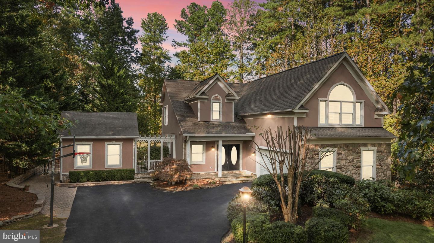 11607 FAWN LAKE PKWY, SPOTSYLVANIA, Virginia 22551, 6 Bedrooms Bedrooms, ,4 BathroomsBathrooms,Residential,For sale,11607 FAWN LAKE PKWY,VASP2037010 MLS # VASP2037010