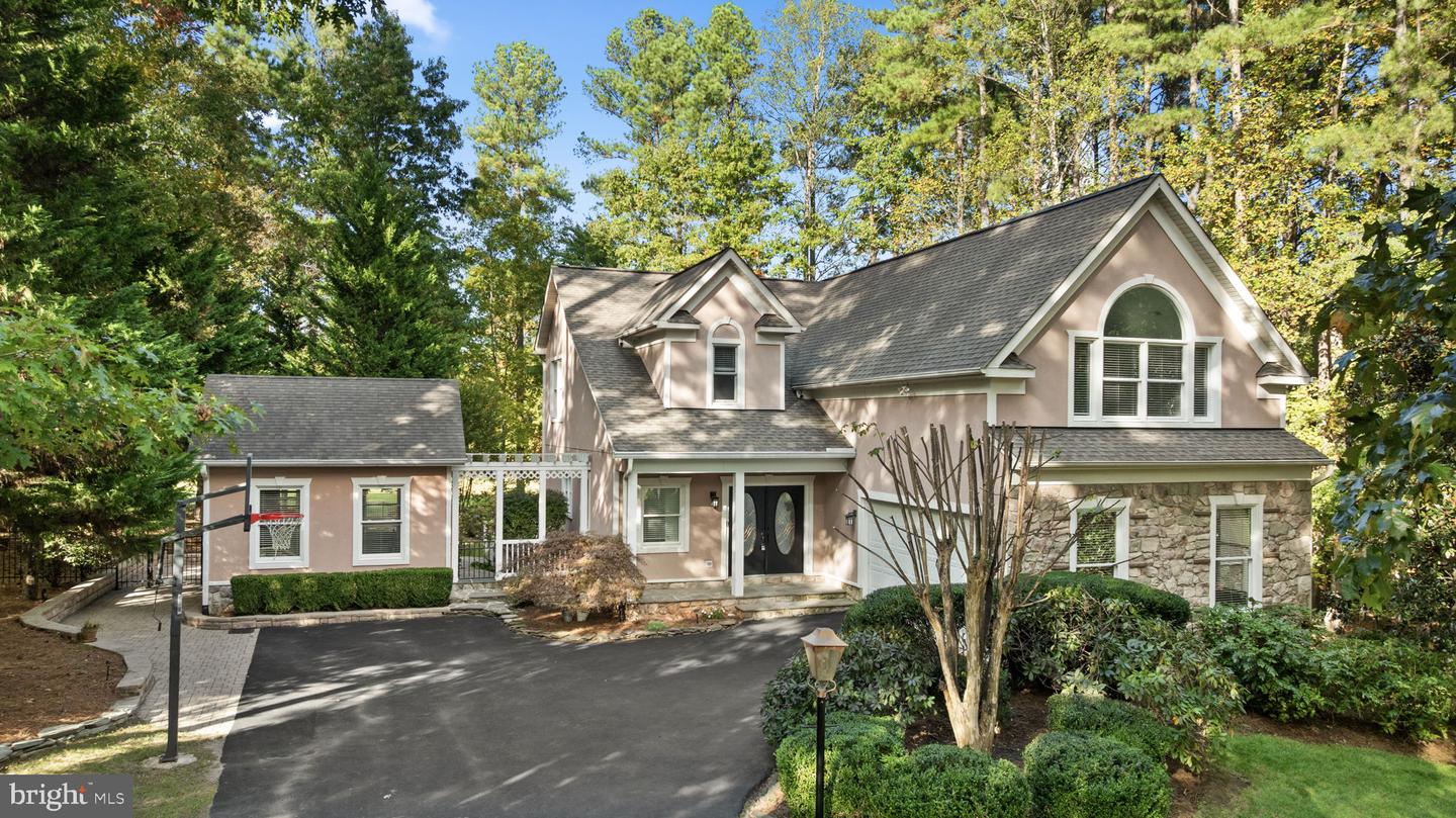 11607 FAWN LAKE PKWY, SPOTSYLVANIA, Virginia 22551, 6 Bedrooms Bedrooms, ,4 BathroomsBathrooms,Residential,For sale,11607 FAWN LAKE PKWY,VASP2037010 MLS # VASP2037010