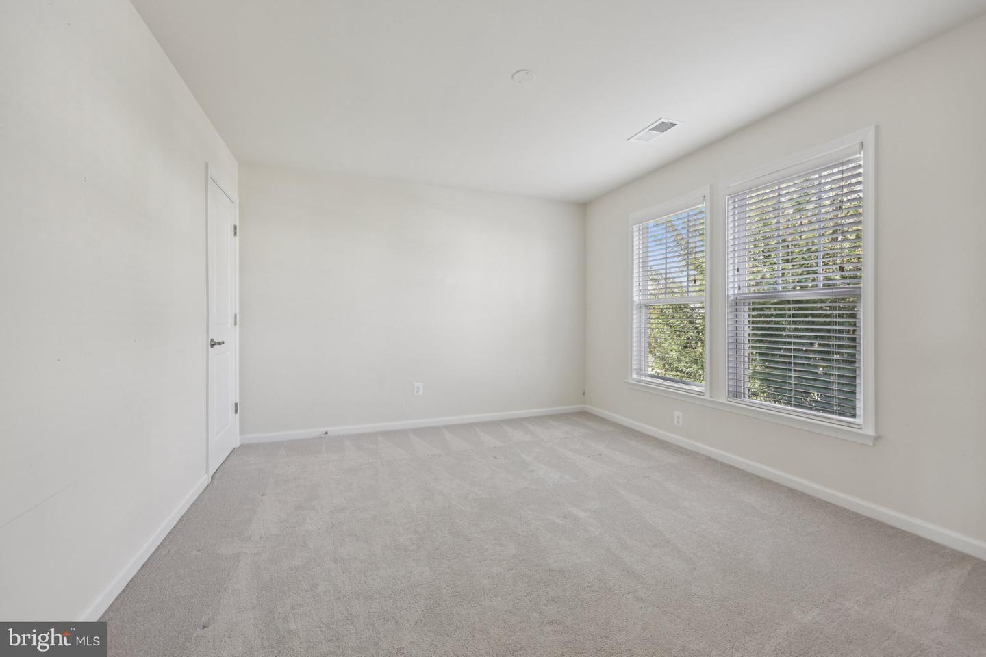 1023 THEMIS ST SE, LEESBURG, Virginia 20175, 5 Bedrooms Bedrooms, ,4 BathroomsBathrooms,Residential,For sale,1023 THEMIS ST SE,VALO2109162 MLS # VALO2109162