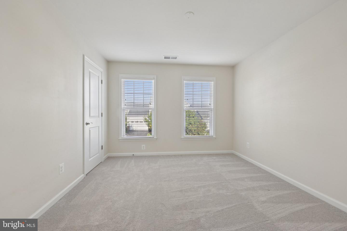 1023 THEMIS ST SE, LEESBURG, Virginia 20175, 5 Bedrooms Bedrooms, ,4 BathroomsBathrooms,Residential,For sale,1023 THEMIS ST SE,VALO2109162 MLS # VALO2109162