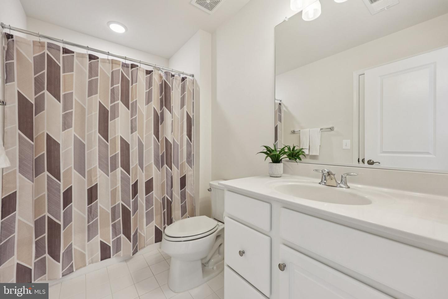 1023 THEMIS ST SE, LEESBURG, Virginia 20175, 5 Bedrooms Bedrooms, ,4 BathroomsBathrooms,Residential,For sale,1023 THEMIS ST SE,VALO2109162 MLS # VALO2109162