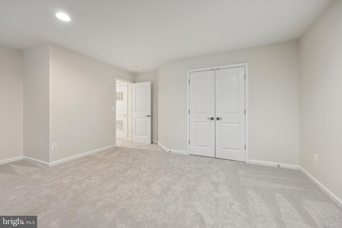 1023 THEMIS ST SE, LEESBURG, Virginia 20175, 5 Bedrooms Bedrooms, ,4 BathroomsBathrooms,Residential,For sale,1023 THEMIS ST SE,VALO2109162 MLS # VALO2109162
