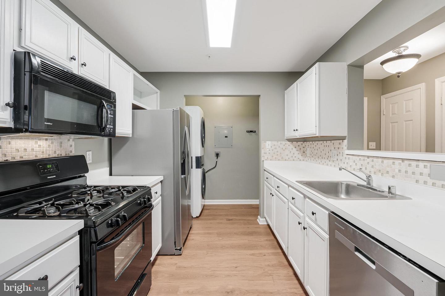 8091 LACY DR #101, MANASSAS, Virginia 20109, 3 Bedrooms Bedrooms, ,2 BathroomsBathrooms,Residential,For sale,8091 LACY DR #101,VAPW2106274 MLS # VAPW2106274