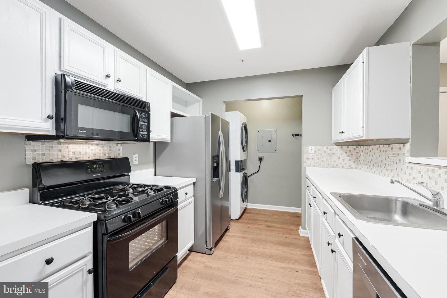 8091 LACY DR #101, MANASSAS, Virginia 20109, 3 Bedrooms Bedrooms, ,2 BathroomsBathrooms,Residential,For sale,8091 LACY DR #101,VAPW2106274 MLS # VAPW2106274