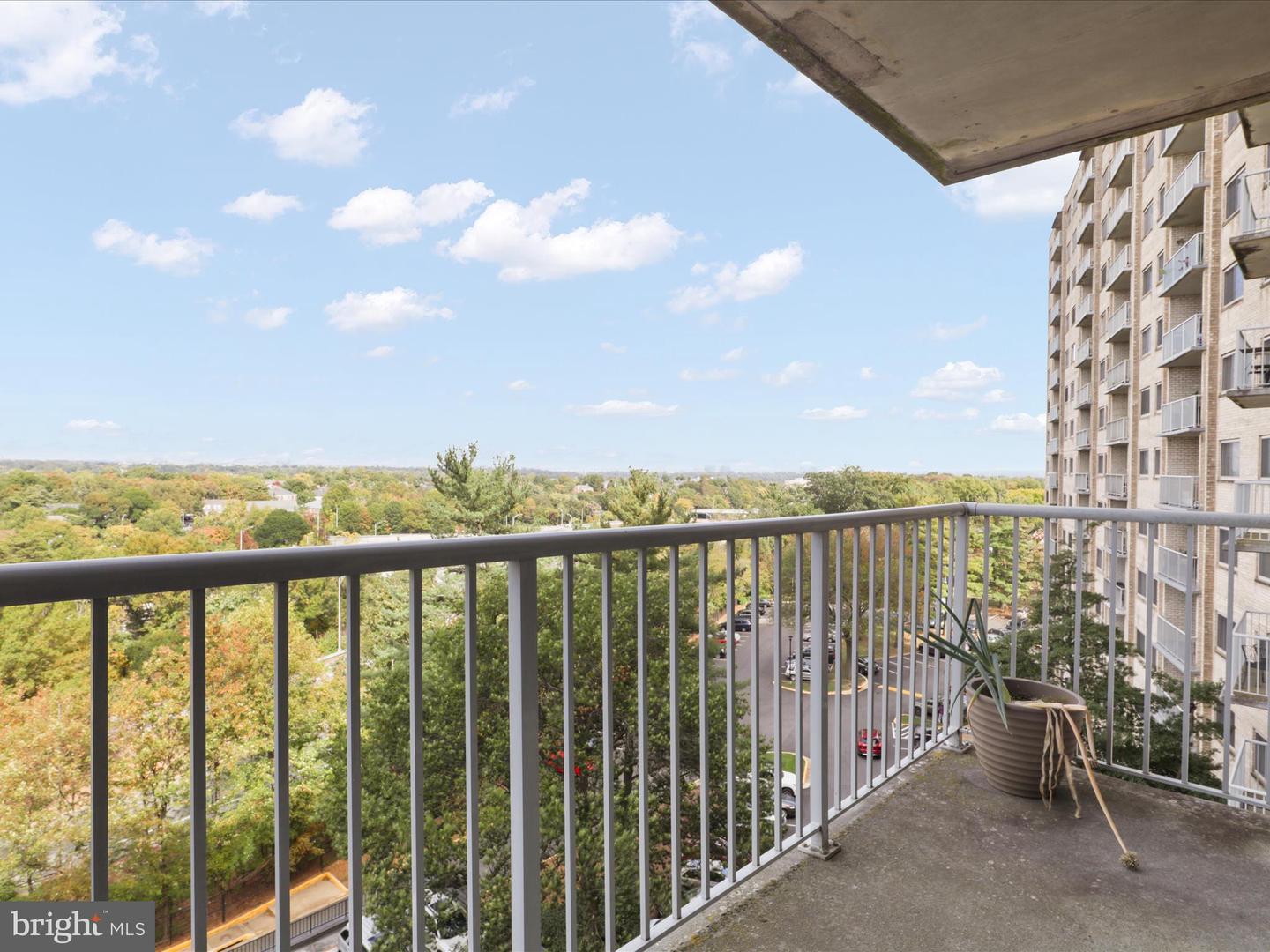 2500 N VAN DORN ST #813, ALEXANDRIA, Virginia 22302, ,1 BathroomBathrooms,Residential,For sale,2500 N VAN DORN ST #813,VAAX2050974 MLS # VAAX2050974