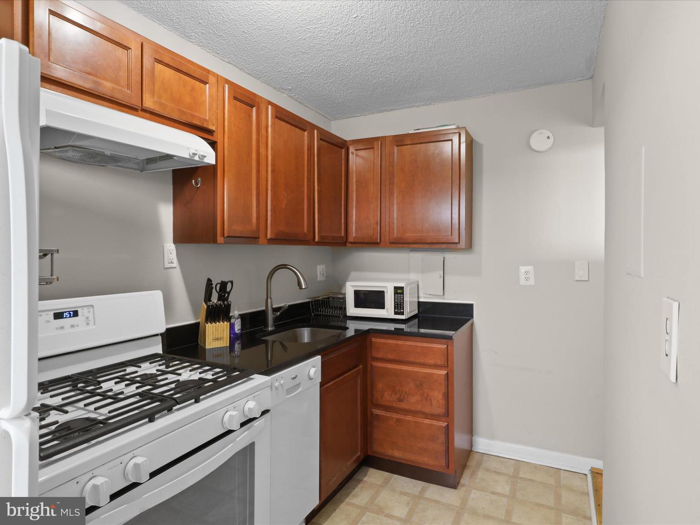 2500 N VAN DORN ST #813, ALEXANDRIA, Virginia 22302, ,1 BathroomBathrooms,Residential,For sale,2500 N VAN DORN ST #813,VAAX2050974 MLS # VAAX2050974