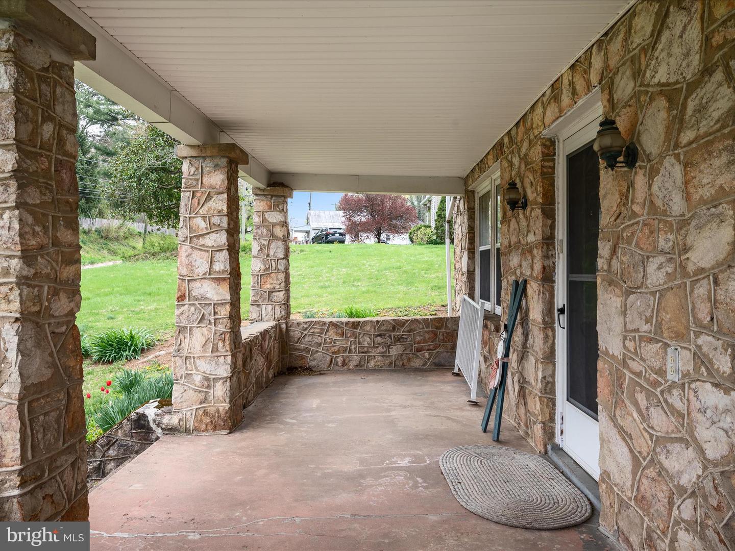 1714 N ROYAL AVE, FRONT ROYAL, Virginia 22630, 4 Bedrooms Bedrooms, ,2 BathroomsBathrooms,Residential,For sale,1714 N ROYAL AVE,VAWR2012584 MLS # VAWR2012584