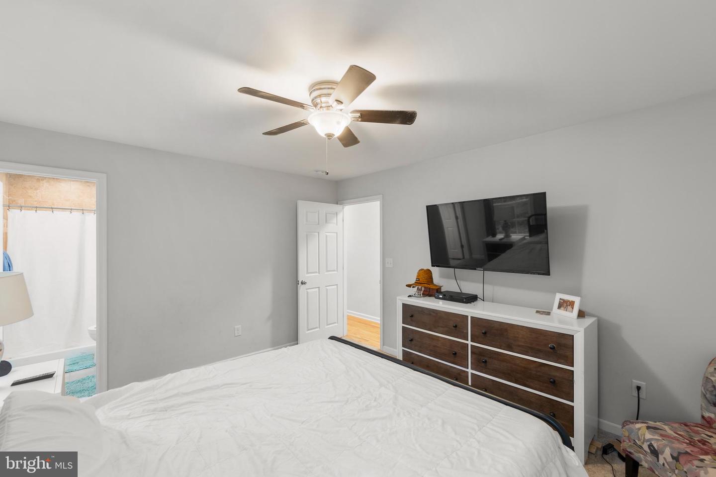 243 POPLAR RD, FRONT ROYAL, Virginia 22630, 3 Bedrooms Bedrooms, ,3 BathroomsBathrooms,Residential,For sale,243 POPLAR RD,VAWR2012586 MLS # VAWR2012586