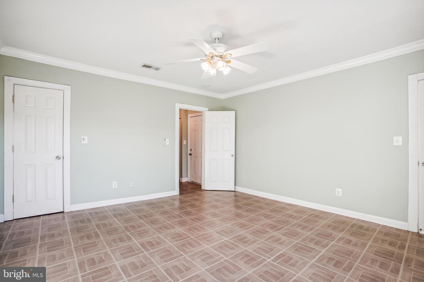 1246 QUEEN ST NE #3, WASHINGTON, District Of Columbia 20002, 2 Bedrooms Bedrooms, ,1 BathroomBathrooms,Residential,For sale,1246 QUEEN ST NE #3,DCDC2227636 MLS # DCDC2227636