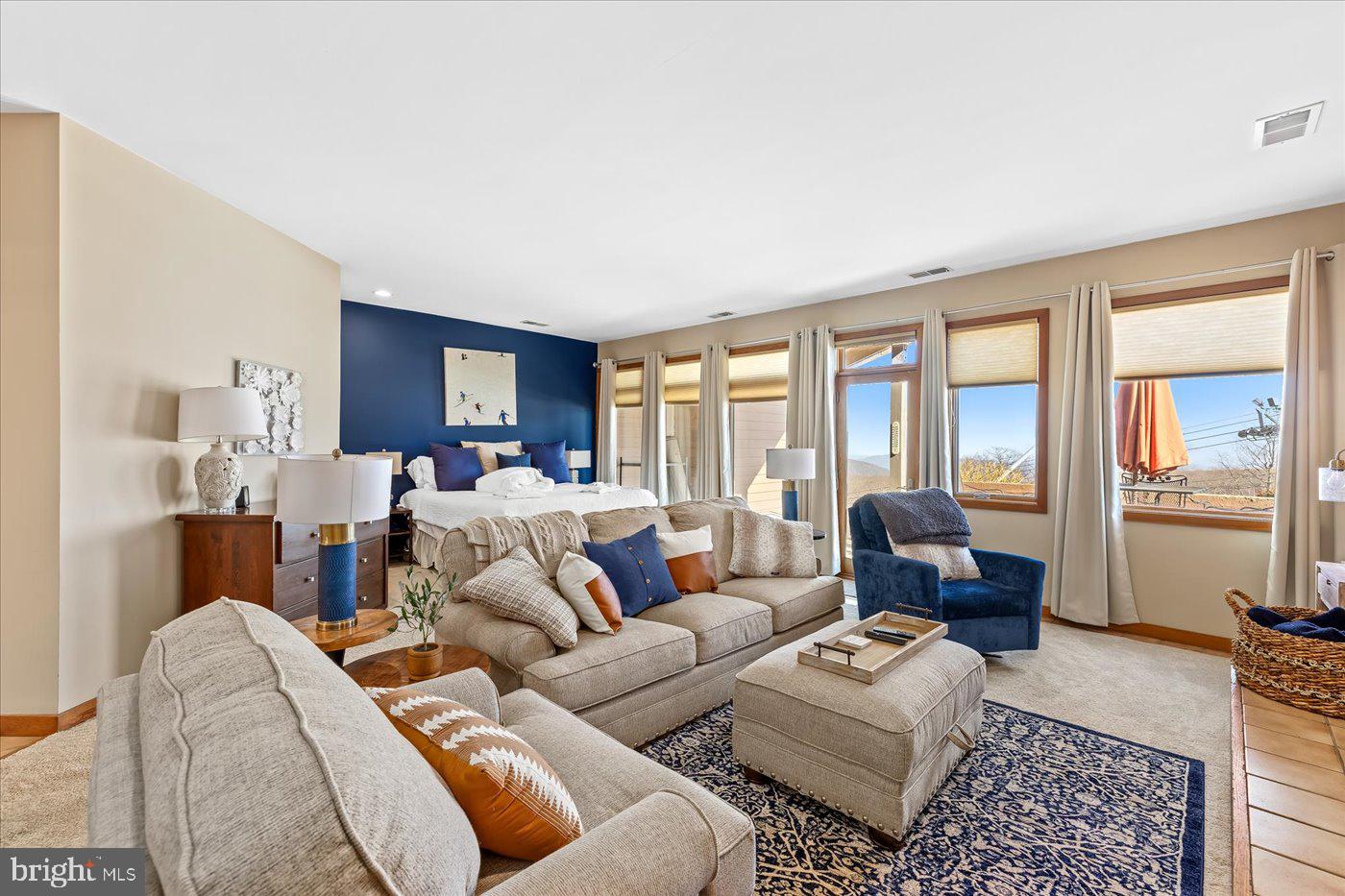905 DIAMOND HILL, WINTERGREEN, Virginia 22967, 1 Bedroom Bedrooms, ,1 BathroomBathrooms,Residential,For sale,905 DIAMOND HILL,VANL2000598 MLS # VANL2000598