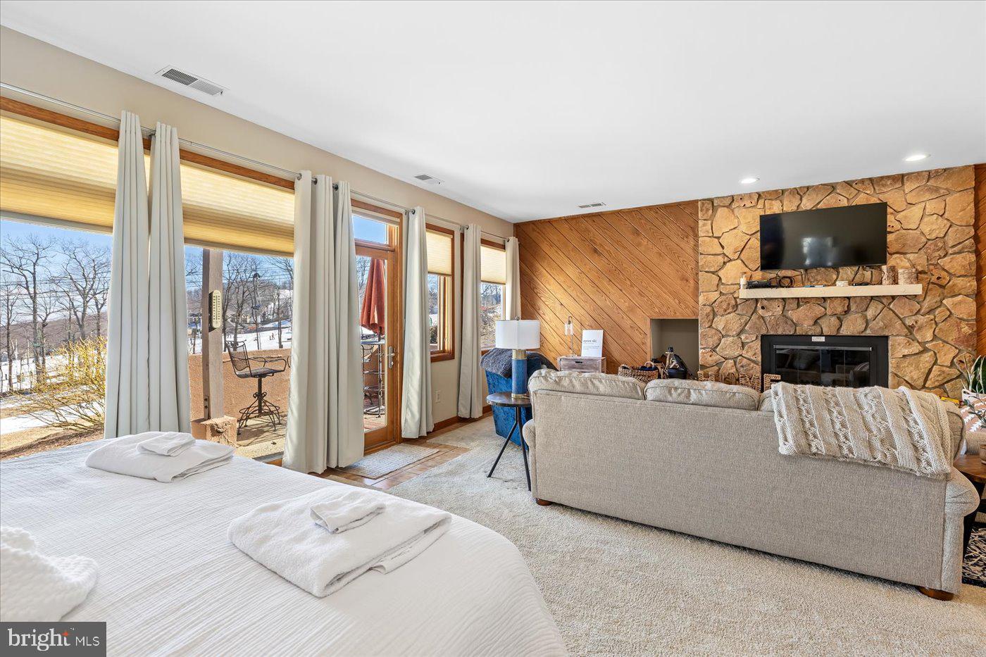 905 DIAMOND HILL, WINTERGREEN, Virginia 22967, 1 Bedroom Bedrooms, ,1 BathroomBathrooms,Residential,For sale,905 DIAMOND HILL,VANL2000598 MLS # VANL2000598