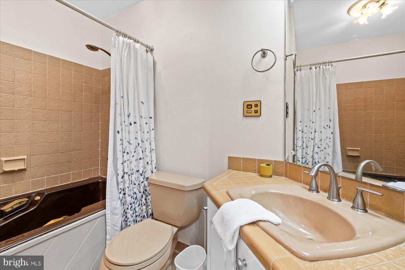 905 DIAMOND HILL, WINTERGREEN, Virginia 22967, 1 Bedroom Bedrooms, ,1 BathroomBathrooms,Residential,For sale,905 DIAMOND HILL,VANL2000598 MLS # VANL2000598