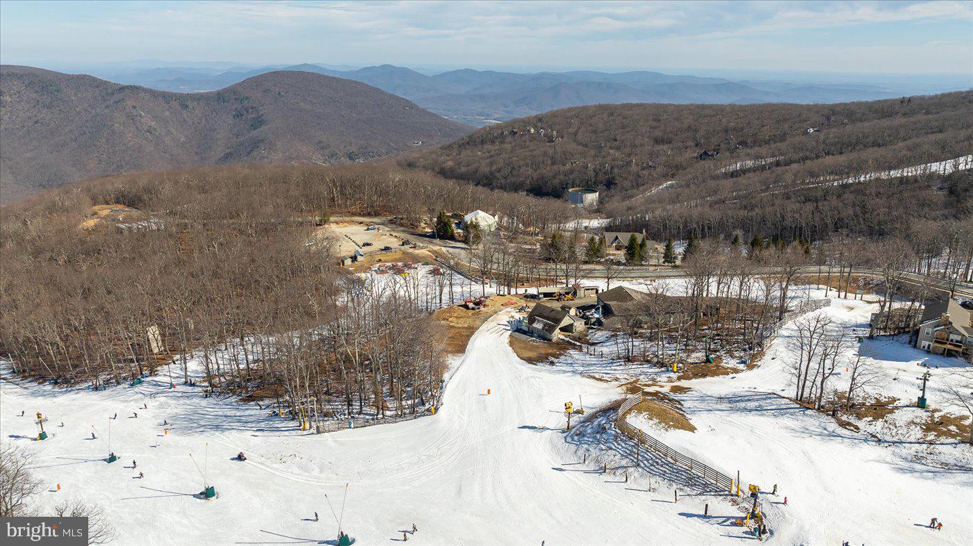 905 DIAMOND HILL, WINTERGREEN, Virginia 22967, 1 Bedroom Bedrooms, ,1 BathroomBathrooms,Residential,For sale,905 DIAMOND HILL,VANL2000598 MLS # VANL2000598