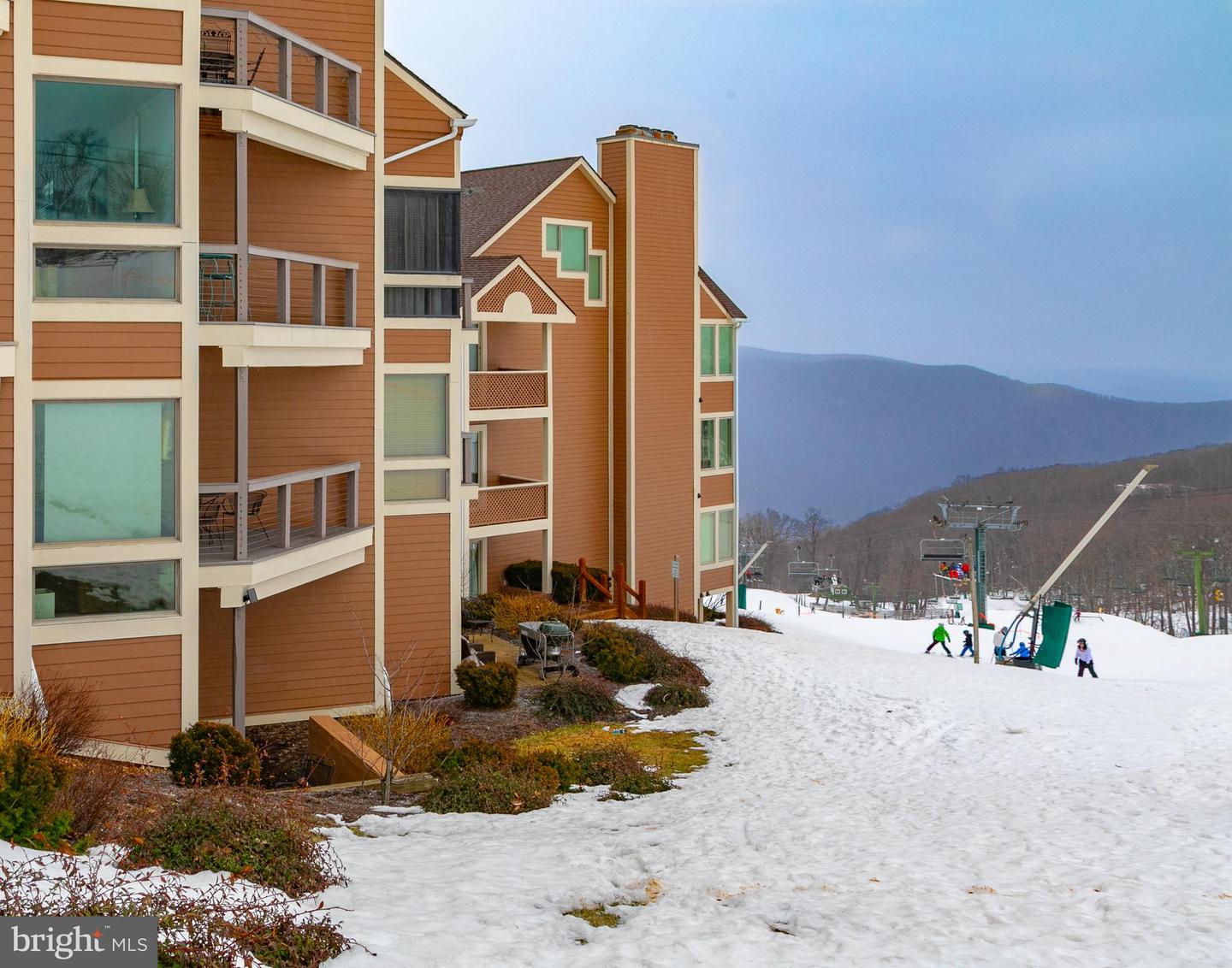 905 DIAMOND HILL, WINTERGREEN, Virginia 22967, 1 Bedroom Bedrooms, ,1 BathroomBathrooms,Residential,For sale,905 DIAMOND HILL,VANL2000598 MLS # VANL2000598