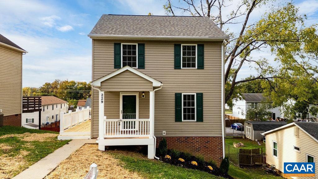 229 S WINCHESTER AVE, WAYNESBORO, Virginia 22980, 3 Bedrooms Bedrooms, ,2 BathroomsBathrooms,Residential,For sale,229 S WINCHESTER AVE,670146 MLS # 670146