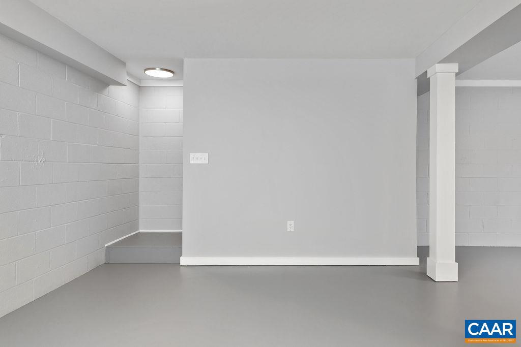229 S WINCHESTER AVE, WAYNESBORO, Virginia 22980, 3 Bedrooms Bedrooms, ,2 BathroomsBathrooms,Residential,For sale,229 S WINCHESTER AVE,670146 MLS # 670146