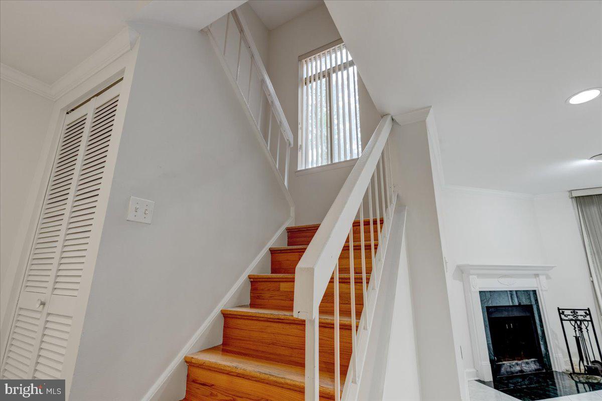 1667 S HAYES ST #1, ARLINGTON, Virginia 22202, 3 Bedrooms Bedrooms, ,2 BathroomsBathrooms,Residential,For sale,1667 S HAYES ST #1,VAAR2065064 MLS # VAAR2065064