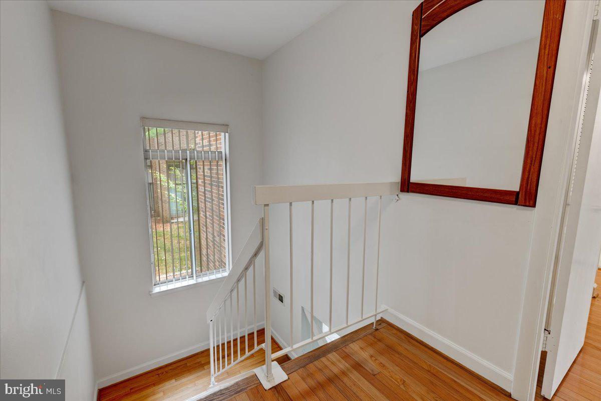 1667 S HAYES ST #1, ARLINGTON, Virginia 22202, 3 Bedrooms Bedrooms, ,2 BathroomsBathrooms,Residential,For sale,1667 S HAYES ST #1,VAAR2065064 MLS # VAAR2065064