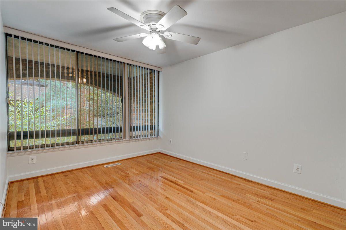 1667 S HAYES ST #1, ARLINGTON, Virginia 22202, 3 Bedrooms Bedrooms, ,2 BathroomsBathrooms,Residential,For sale,1667 S HAYES ST #1,VAAR2065064 MLS # VAAR2065064