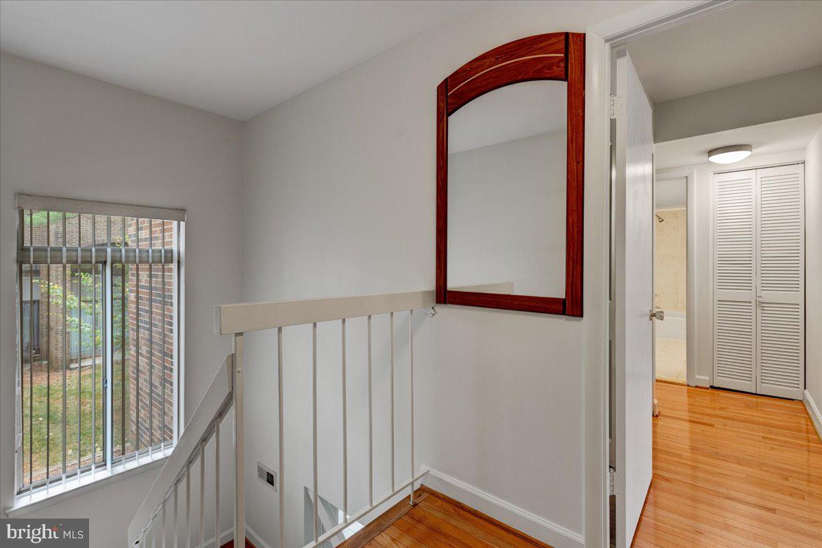 1667 S HAYES ST #1, ARLINGTON, Virginia 22202, 3 Bedrooms Bedrooms, ,2 BathroomsBathrooms,Residential,For sale,1667 S HAYES ST #1,VAAR2065064 MLS # VAAR2065064