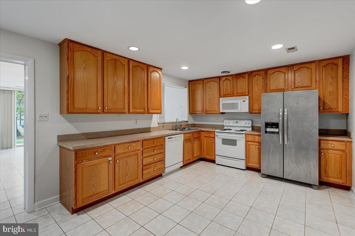 1667 S HAYES ST #1, ARLINGTON, Virginia 22202, 3 Bedrooms Bedrooms, ,2 BathroomsBathrooms,Residential,For sale,1667 S HAYES ST #1,VAAR2065064 MLS # VAAR2065064