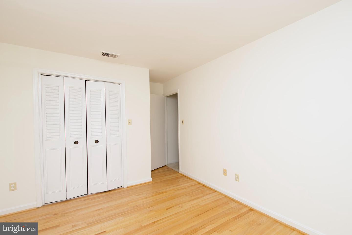 2417 FALLS PLACE CT, FALLS CHURCH, Virginia 22043, 3 Bedrooms Bedrooms, ,2 BathroomsBathrooms,Residential,For sale,2417 FALLS PLACE CT,VAFX2274992 MLS # VAFX2274992