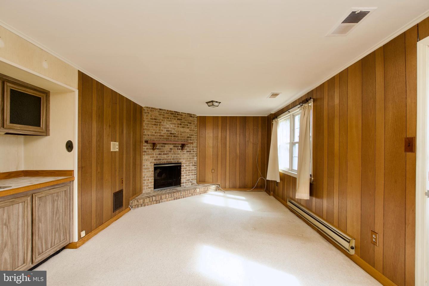 2417 FALLS PLACE CT, FALLS CHURCH, Virginia 22043, 3 Bedrooms Bedrooms, ,2 BathroomsBathrooms,Residential,For sale,2417 FALLS PLACE CT,VAFX2274992 MLS # VAFX2274992