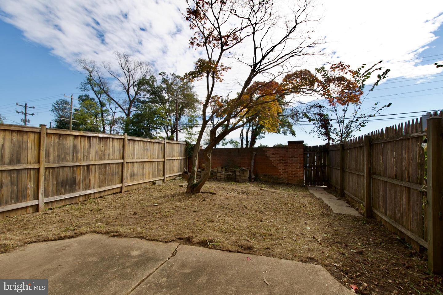 2417 FALLS PLACE CT, FALLS CHURCH, Virginia 22043, 3 Bedrooms Bedrooms, ,2 BathroomsBathrooms,Residential,For sale,2417 FALLS PLACE CT,VAFX2274992 MLS # VAFX2274992