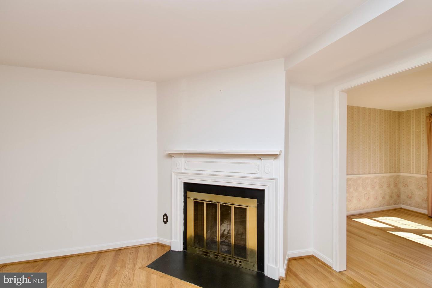 2417 FALLS PLACE CT, FALLS CHURCH, Virginia 22043, 3 Bedrooms Bedrooms, ,2 BathroomsBathrooms,Residential,For sale,2417 FALLS PLACE CT,VAFX2274992 MLS # VAFX2274992