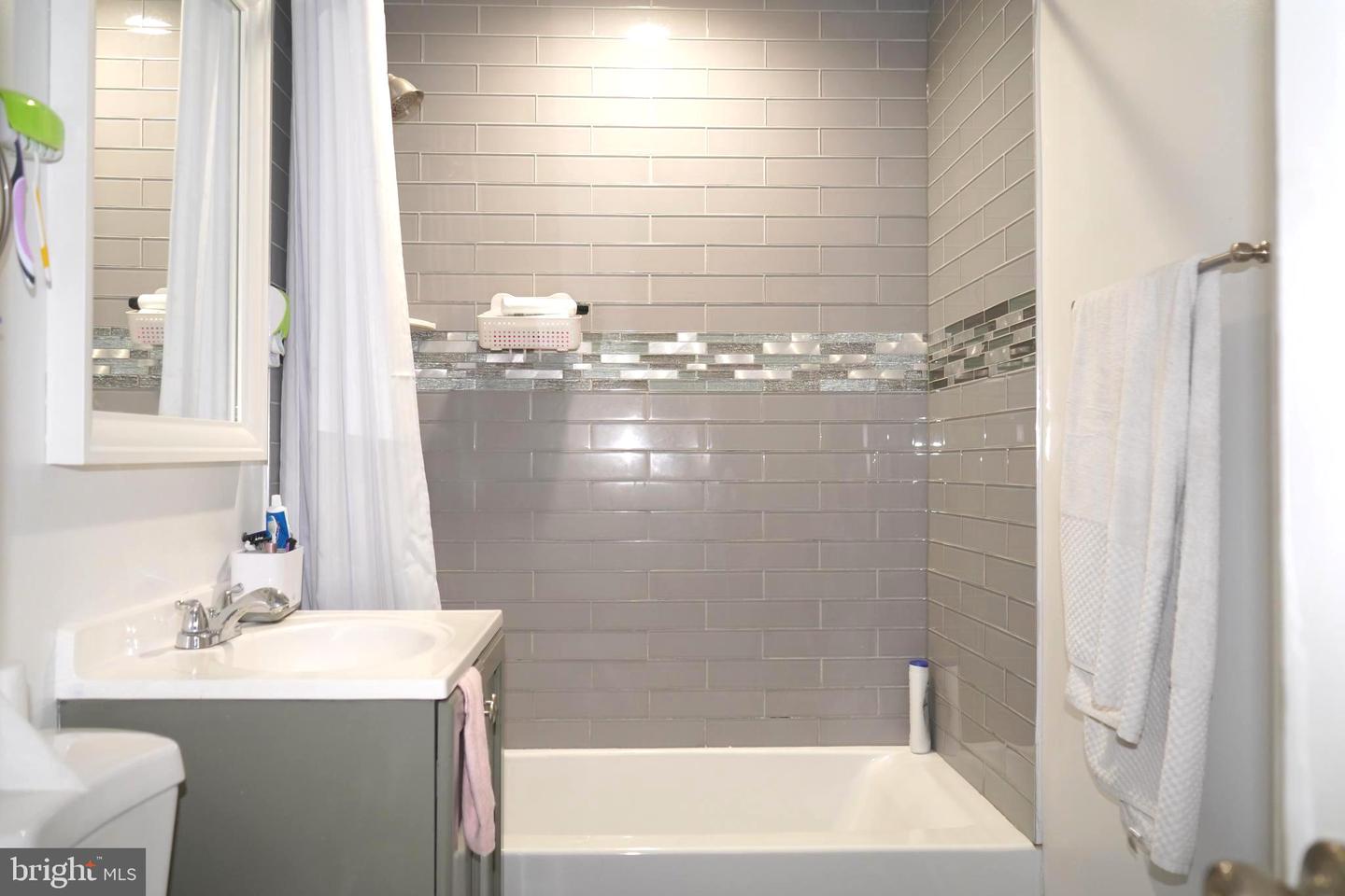 13304 HARDY CT, WOODBRIDGE, Virginia 22193, 3 Bedrooms Bedrooms, ,2 BathroomsBathrooms,Residential,For sale,13304 HARDY CT,VAPW2106222 MLS # VAPW2106222