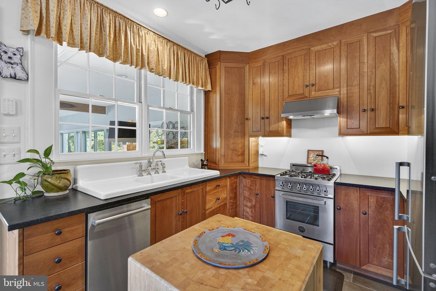 609 MAIN ST, WASHINGTON, Virginia 22747, 2 Bedrooms Bedrooms, ,2 BathroomsBathrooms,Residential,For sale,609 MAIN ST,VARP2002064 MLS # VARP2002064