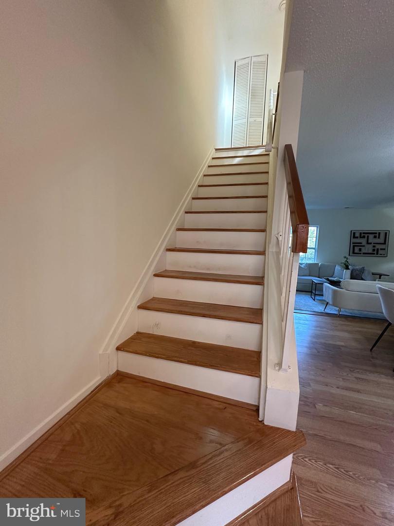 5976 ANNABERG PL #168, BURKE, Virginia 22015, 3 Bedrooms Bedrooms, ,3 BathroomsBathrooms,Residential,For sale,5976 ANNABERG PL #168,VAFX2243166 MLS # VAFX2243166