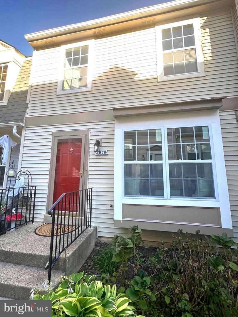 5976 ANNABERG PL #168, BURKE, Virginia 22015, 3 Bedrooms Bedrooms, ,3 BathroomsBathrooms,Residential,For sale,5976 ANNABERG PL #168,VAFX2243166 MLS # VAFX2243166