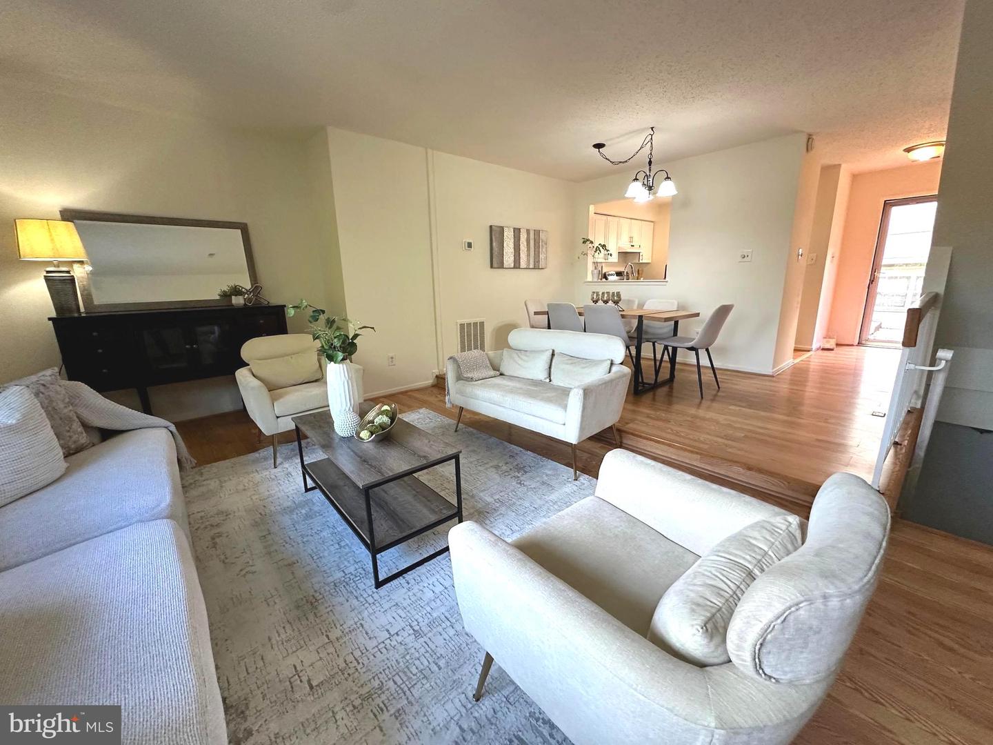 5976 ANNABERG PL #168, BURKE, Virginia 22015, 3 Bedrooms Bedrooms, ,3 BathroomsBathrooms,Residential,For sale,5976 ANNABERG PL #168,VAFX2243166 MLS # VAFX2243166