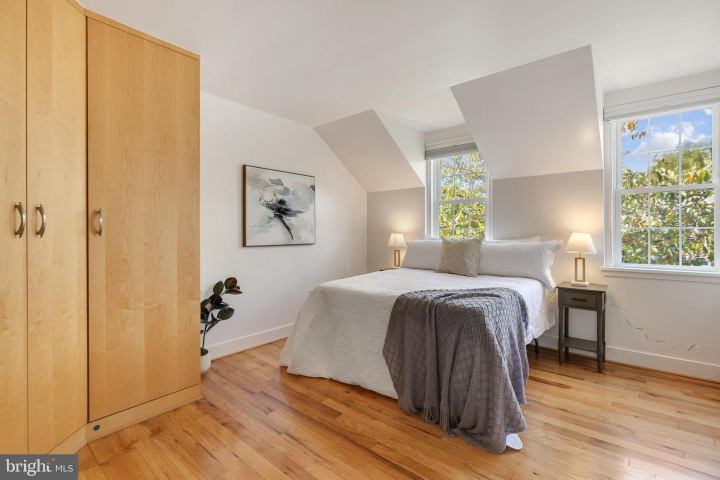 4427 36TH ST S, ARLINGTON, Virginia 22206, 2 Bedrooms Bedrooms, ,2 BathroomsBathrooms,Residential,For sale,4427 36TH ST S,VAAR2061722 MLS # VAAR2061722