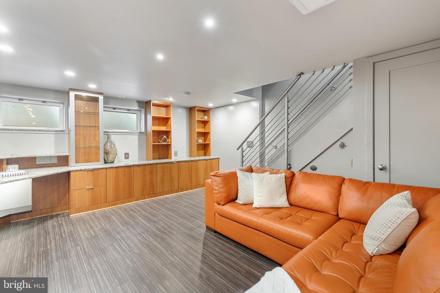 4427 36TH ST S, ARLINGTON, Virginia 22206, 2 Bedrooms Bedrooms, ,2 BathroomsBathrooms,Residential,For sale,4427 36TH ST S,VAAR2061722 MLS # VAAR2061722