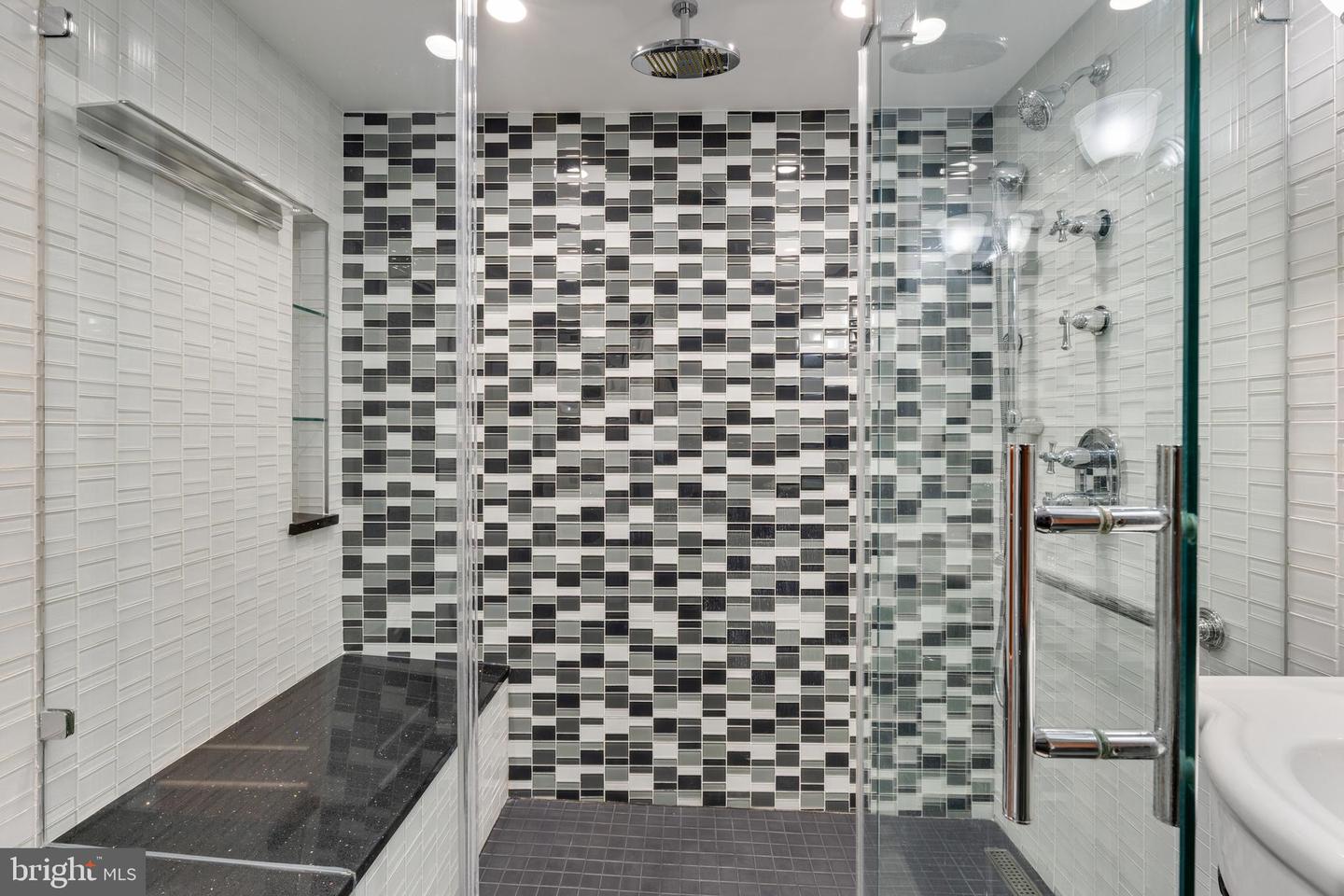 4427 36TH ST S, ARLINGTON, Virginia 22206, 2 Bedrooms Bedrooms, ,2 BathroomsBathrooms,Residential,For sale,4427 36TH ST S,VAAR2061722 MLS # VAAR2061722