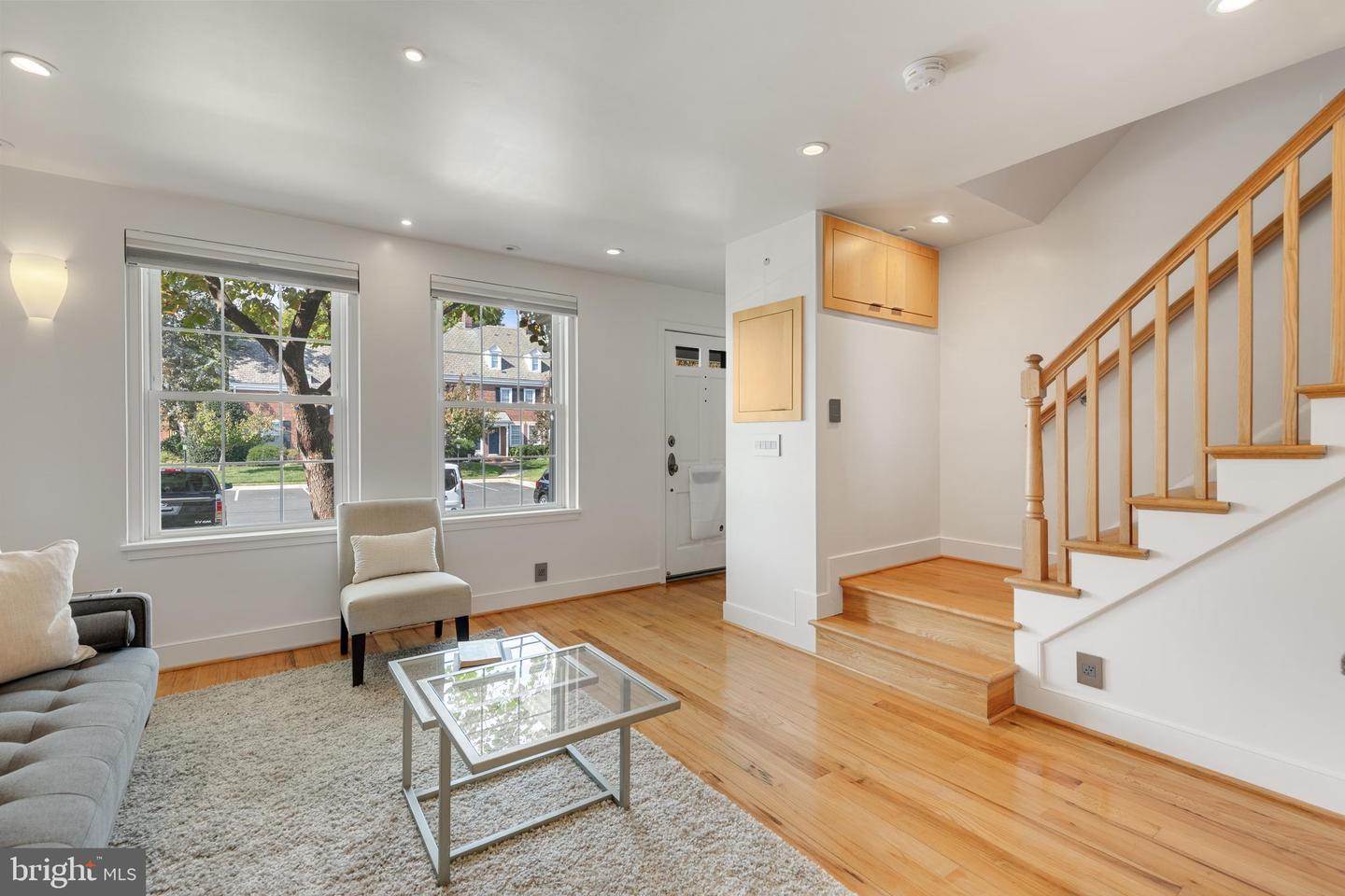 4427 36TH ST S, ARLINGTON, Virginia 22206, 2 Bedrooms Bedrooms, ,2 BathroomsBathrooms,Residential,For sale,4427 36TH ST S,VAAR2061722 MLS # VAAR2061722