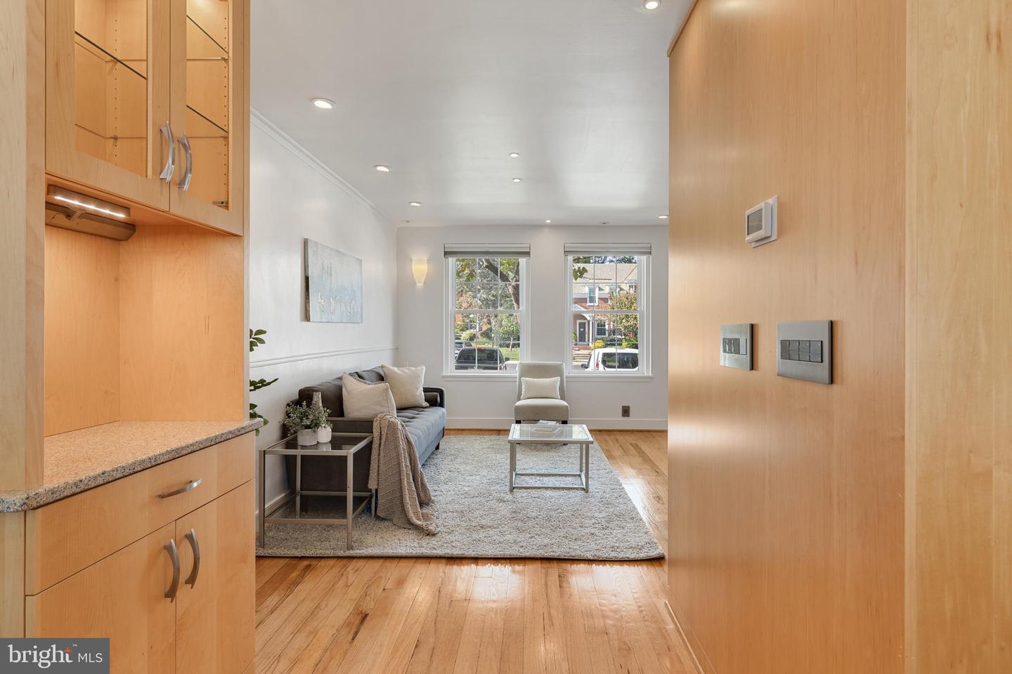 4427 36TH ST S, ARLINGTON, Virginia 22206, 2 Bedrooms Bedrooms, ,2 BathroomsBathrooms,Residential,For sale,4427 36TH ST S,VAAR2061722 MLS # VAAR2061722