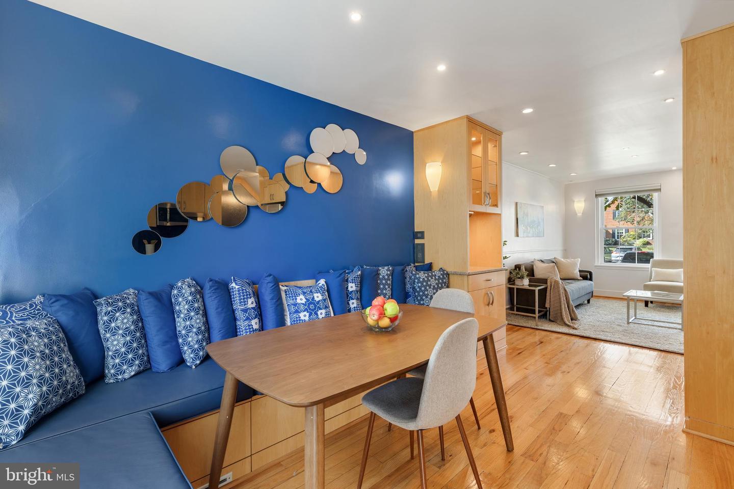 4427 36TH ST S, ARLINGTON, Virginia 22206, 2 Bedrooms Bedrooms, ,2 BathroomsBathrooms,Residential,For sale,4427 36TH ST S,VAAR2061722 MLS # VAAR2061722