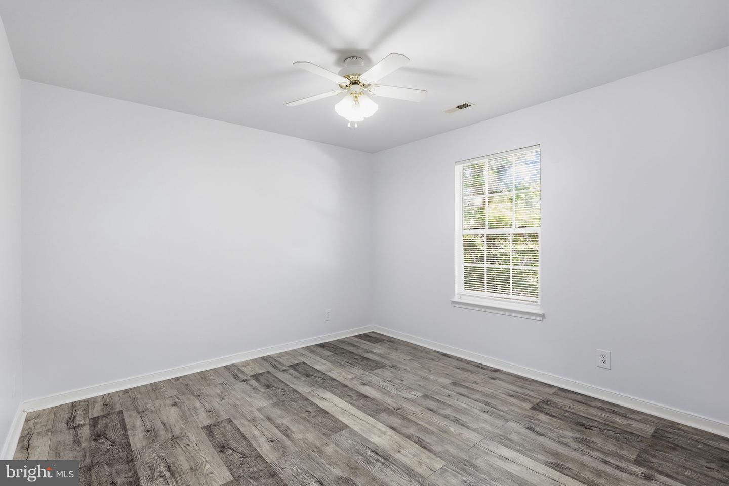 8 BROWN CIR, FREDERICKSBURG, Virginia 22405, 5 Bedrooms Bedrooms, ,3 BathroomsBathrooms,Residential,For sale,8 BROWN CIR,VAST2041482 MLS # VAST2041482