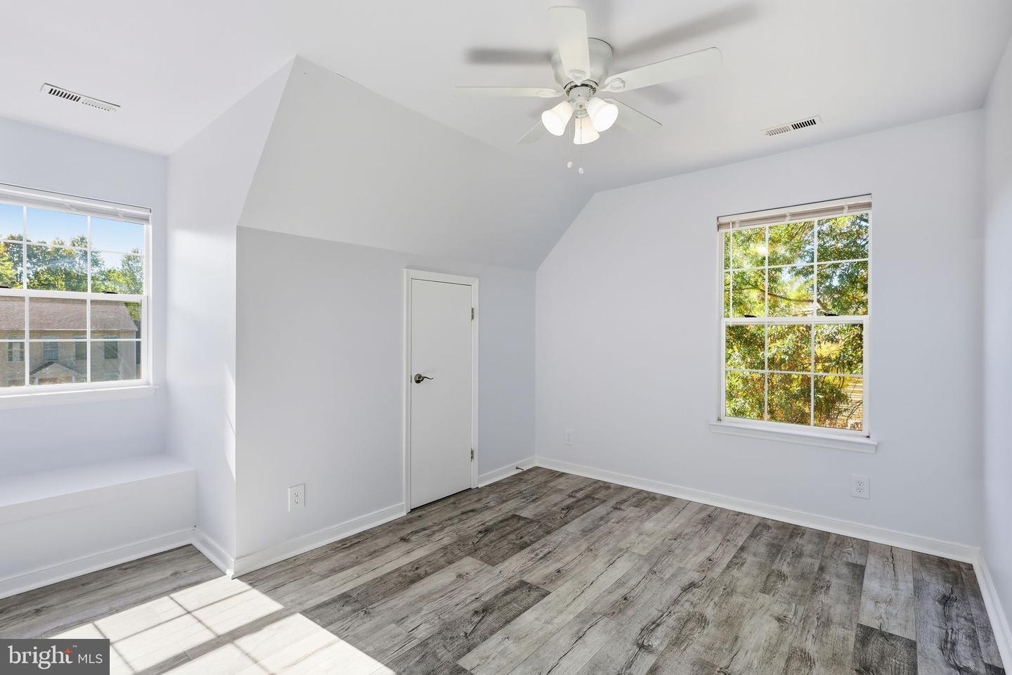 8 BROWN CIR, FREDERICKSBURG, Virginia 22405, 5 Bedrooms Bedrooms, ,3 BathroomsBathrooms,Residential,For sale,8 BROWN CIR,VAST2041482 MLS # VAST2041482