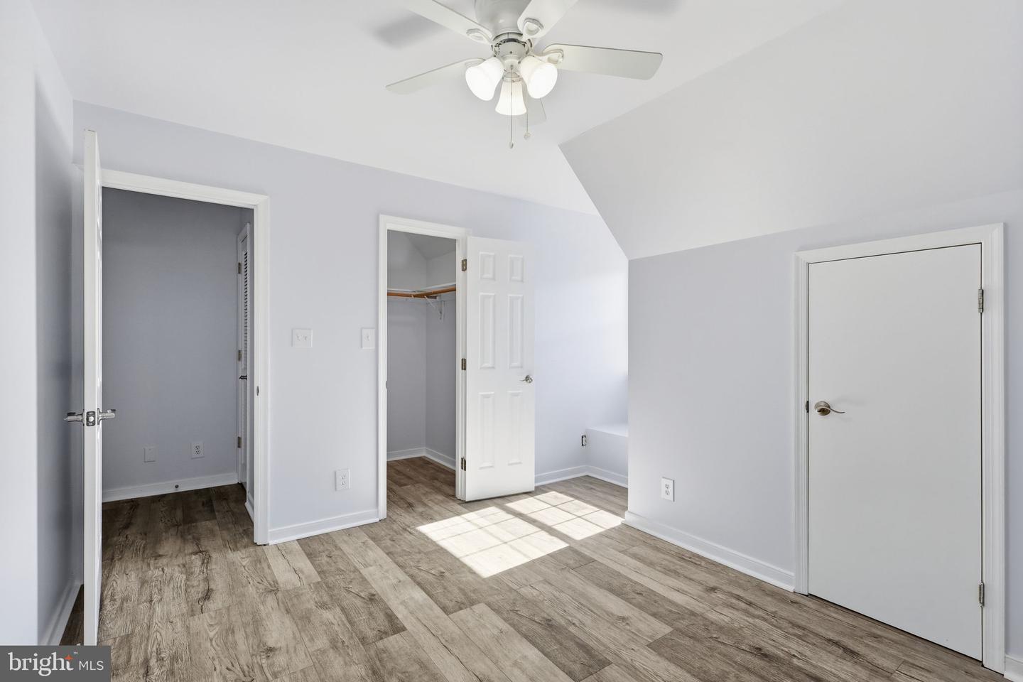 8 BROWN CIR, FREDERICKSBURG, Virginia 22405, 5 Bedrooms Bedrooms, ,3 BathroomsBathrooms,Residential,For sale,8 BROWN CIR,VAST2041482 MLS # VAST2041482
