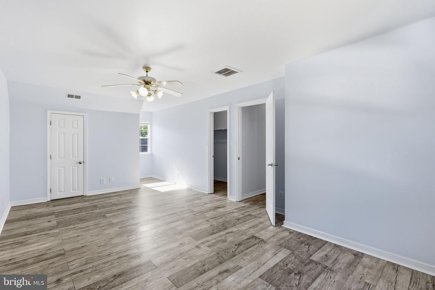 8 BROWN CIR, FREDERICKSBURG, Virginia 22405, 5 Bedrooms Bedrooms, ,3 BathroomsBathrooms,Residential,For sale,8 BROWN CIR,VAST2041482 MLS # VAST2041482