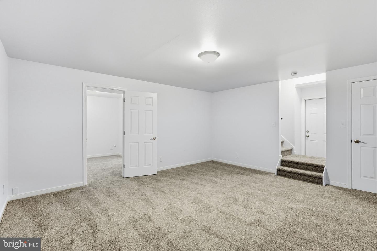 8 BROWN CIR, FREDERICKSBURG, Virginia 22405, 5 Bedrooms Bedrooms, ,3 BathroomsBathrooms,Residential,For sale,8 BROWN CIR,VAST2041482 MLS # VAST2041482