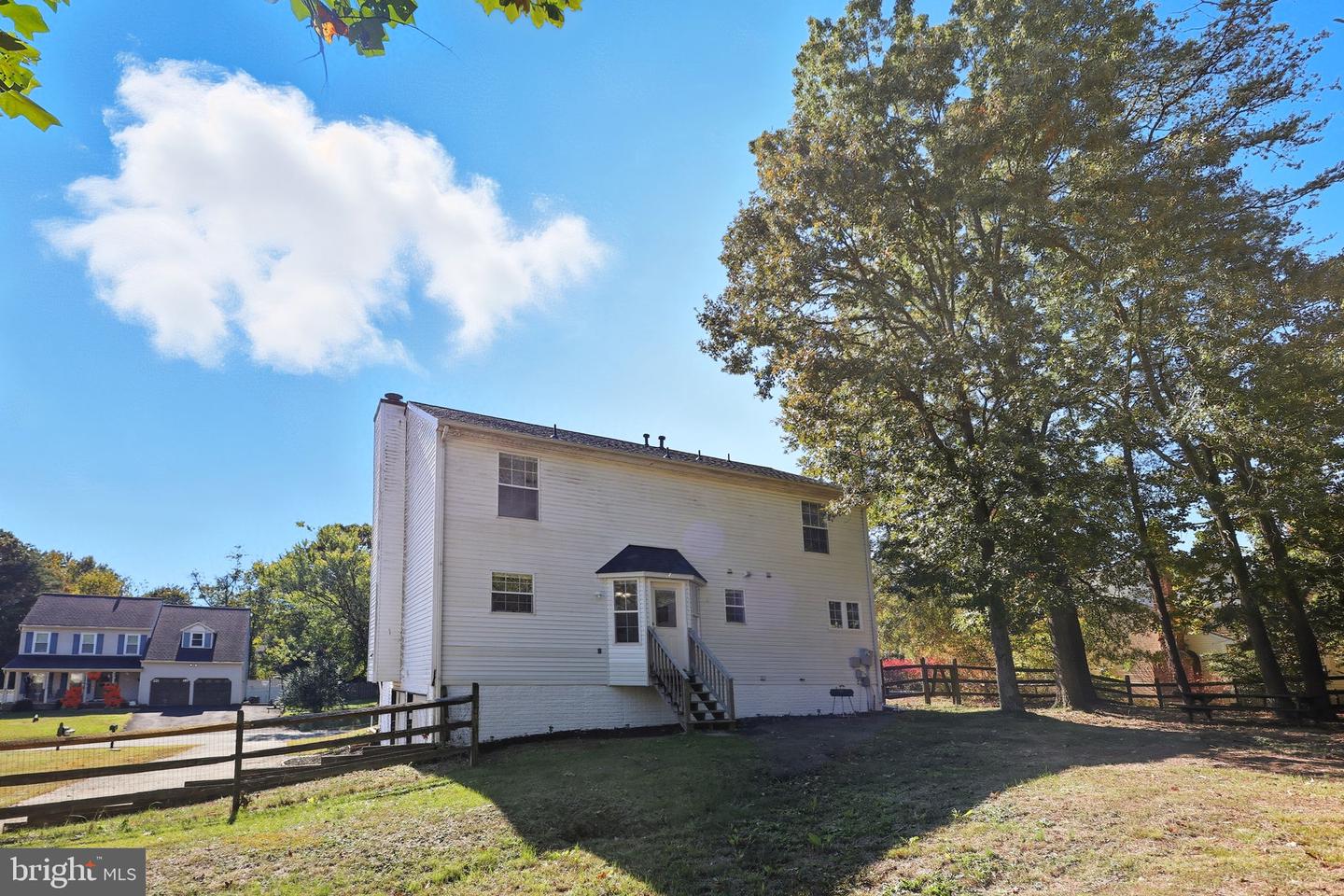 8 BROWN CIR, FREDERICKSBURG, Virginia 22405, 5 Bedrooms Bedrooms, ,3 BathroomsBathrooms,Residential,For sale,8 BROWN CIR,VAST2041482 MLS # VAST2041482