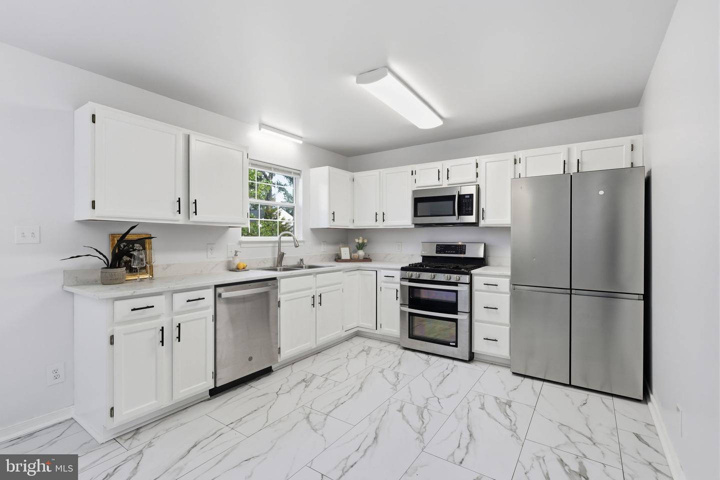 8 BROWN CIR, FREDERICKSBURG, Virginia 22405, 5 Bedrooms Bedrooms, ,3 BathroomsBathrooms,Residential,For sale,8 BROWN CIR,VAST2041482 MLS # VAST2041482