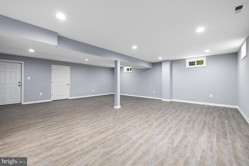6640 LANES CORNER RD, SPOTSYLVANIA, Virginia 22551, 4 Bedrooms Bedrooms, ,3 BathroomsBathrooms,Residential,6640 LANES CORNER RD,VASP2037034 MLS # VASP2037034