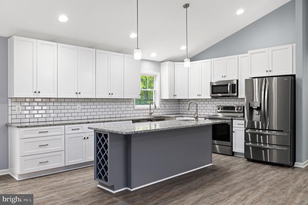6640 LANES CORNER RD, SPOTSYLVANIA, Virginia 22551, 4 Bedrooms Bedrooms, ,3 BathroomsBathrooms,Residential,6640 LANES CORNER RD,VASP2037034 MLS # VASP2037034